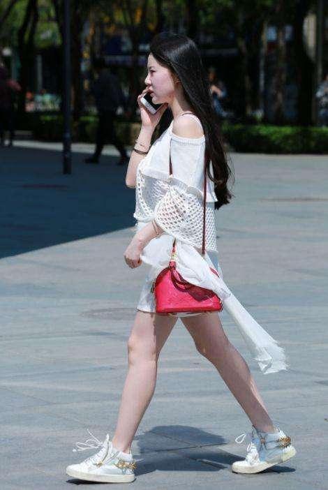 淫艳女丝袜套全文,淫艳女丝袜套的激情诱惑之旅