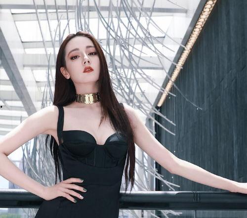 荣字的明星,荣姓明星闪耀娱乐圈