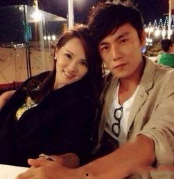 八卦爆料姐弟恋视频播放,姐弟恋视频播放引发热议，网友热议年龄差距与爱情观