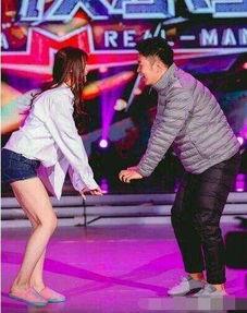 那个明星身高171,身材比例与时尚穿搭解析